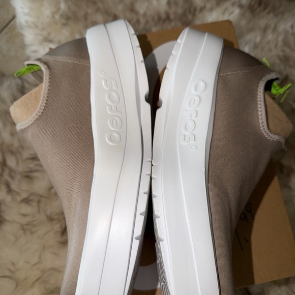 OOFOS Oomg Eezee Shoes Low Top Soft Slip On Sneakers Womens 8.5 Recovery Support - Picture 8 of 12